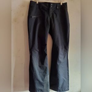 Obermeyer women's pant size 6 short.